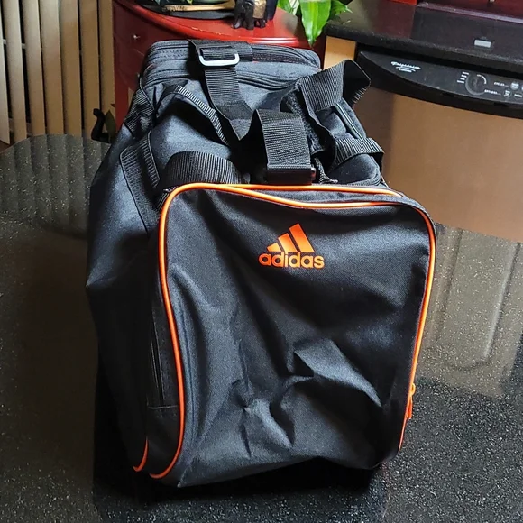 Adidas Unisex Medium Duffel Bag